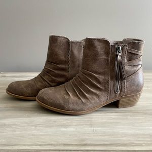 ankle boots